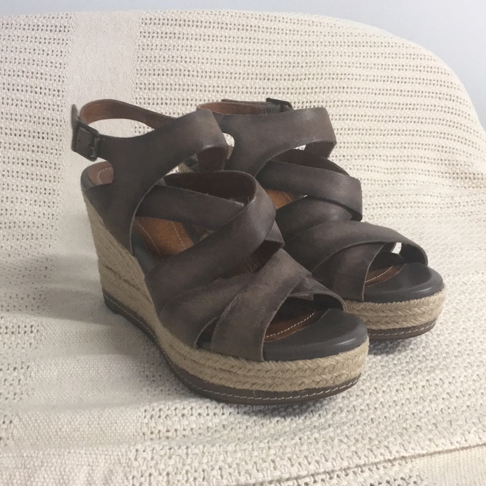 Clark’s wedges!